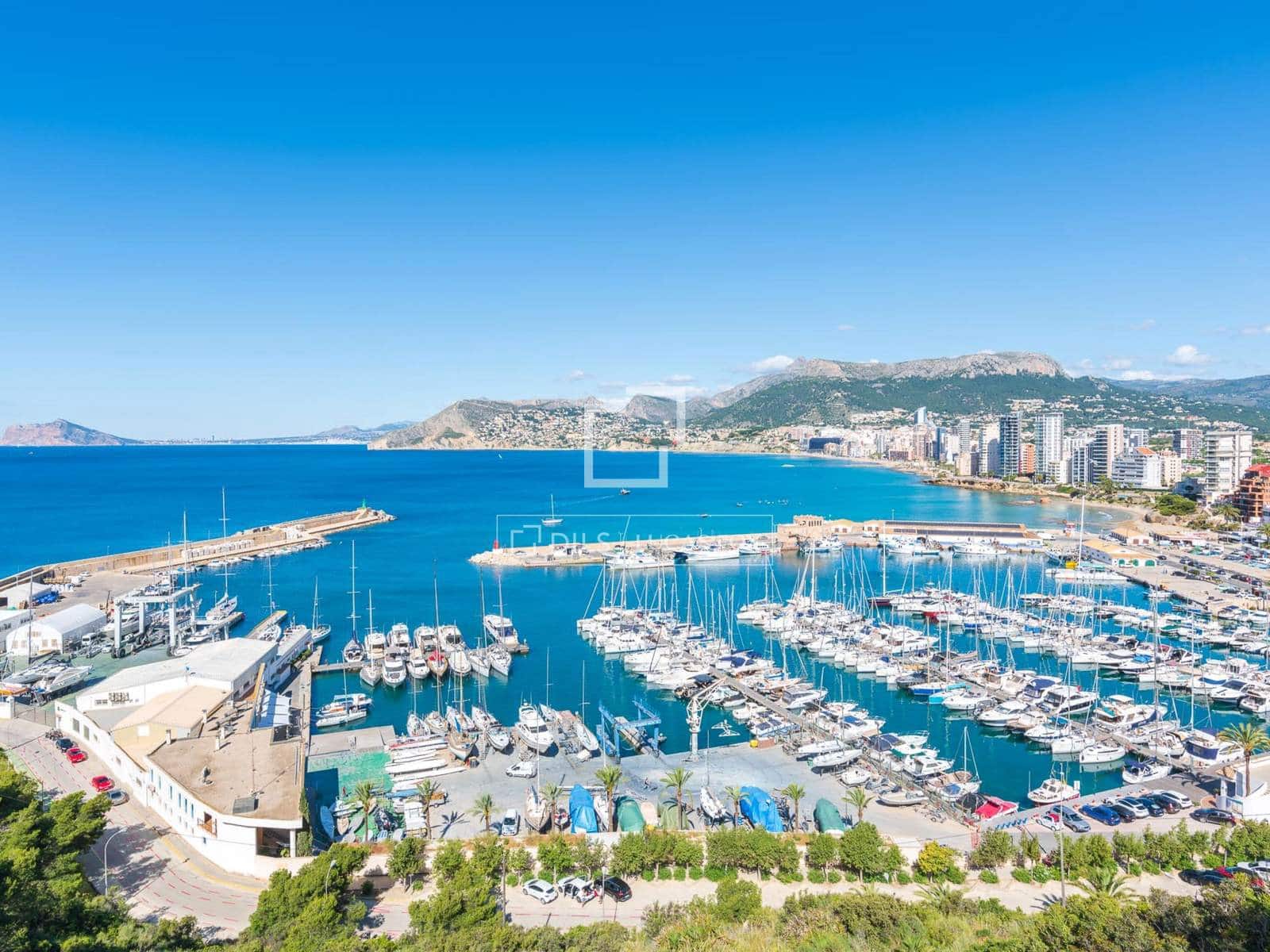 4 makuuhuone Huvila myytävänä paikassa Calpe / Calp mukana uima-altaan 
autotalli - 595 000 € (Ref: 10014779)
