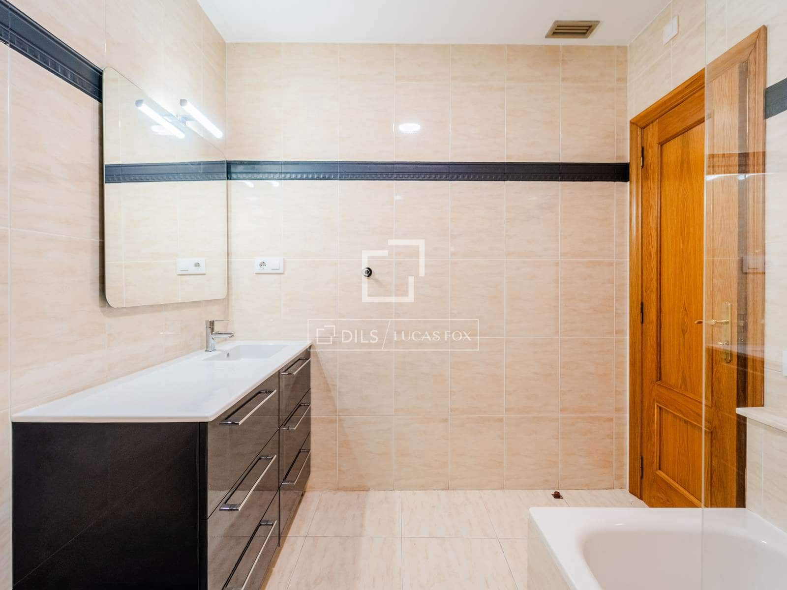 2 makuuhuone Huoneisto vuokrattavana paikassa Valencia kaupunki - 1 500 € (Ref: 10014860)