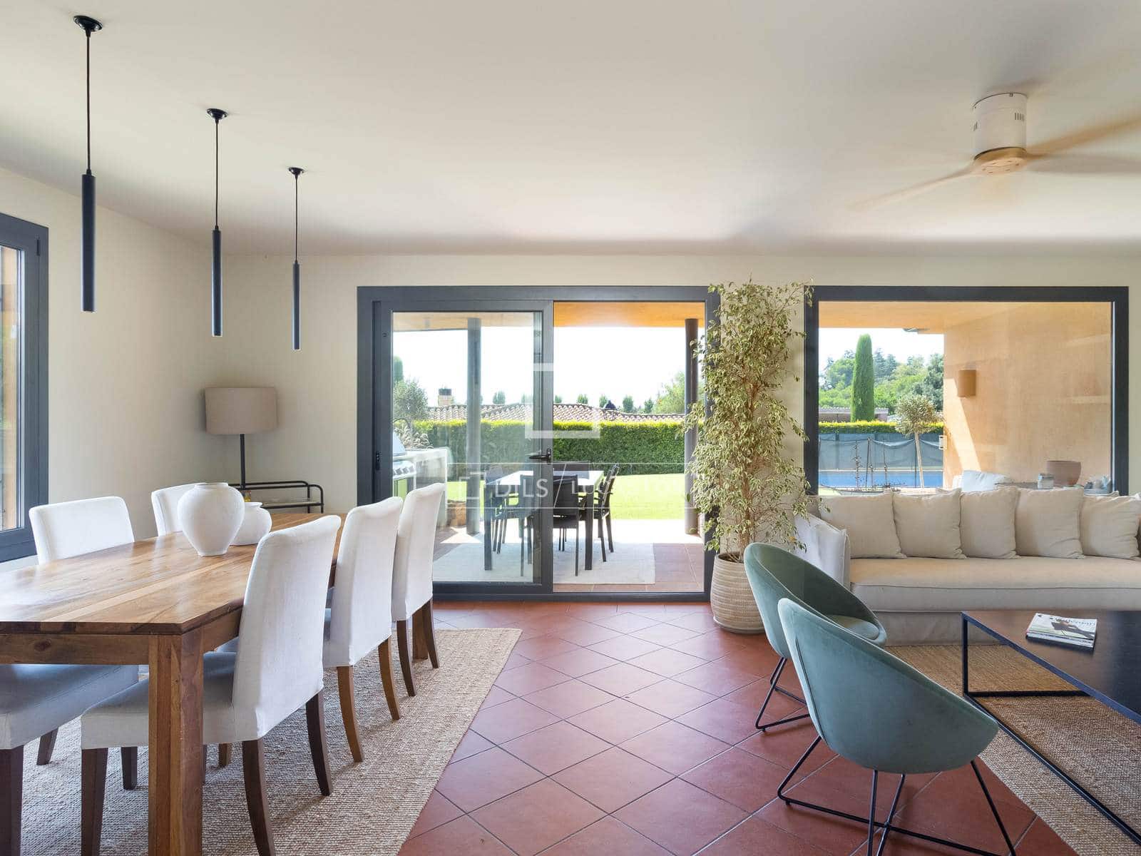 4 Zimmer Villa zu verkaufen in Sant Vicenc de Montalt mit Pool Garage - 1.250.000 € (Ref: 10014861)