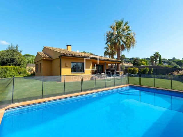 4 soveværelse Villa til salg i Sant Vicenç de Montalt med swimmingpool garage - € 1.250.000 (Ref: 10014861)