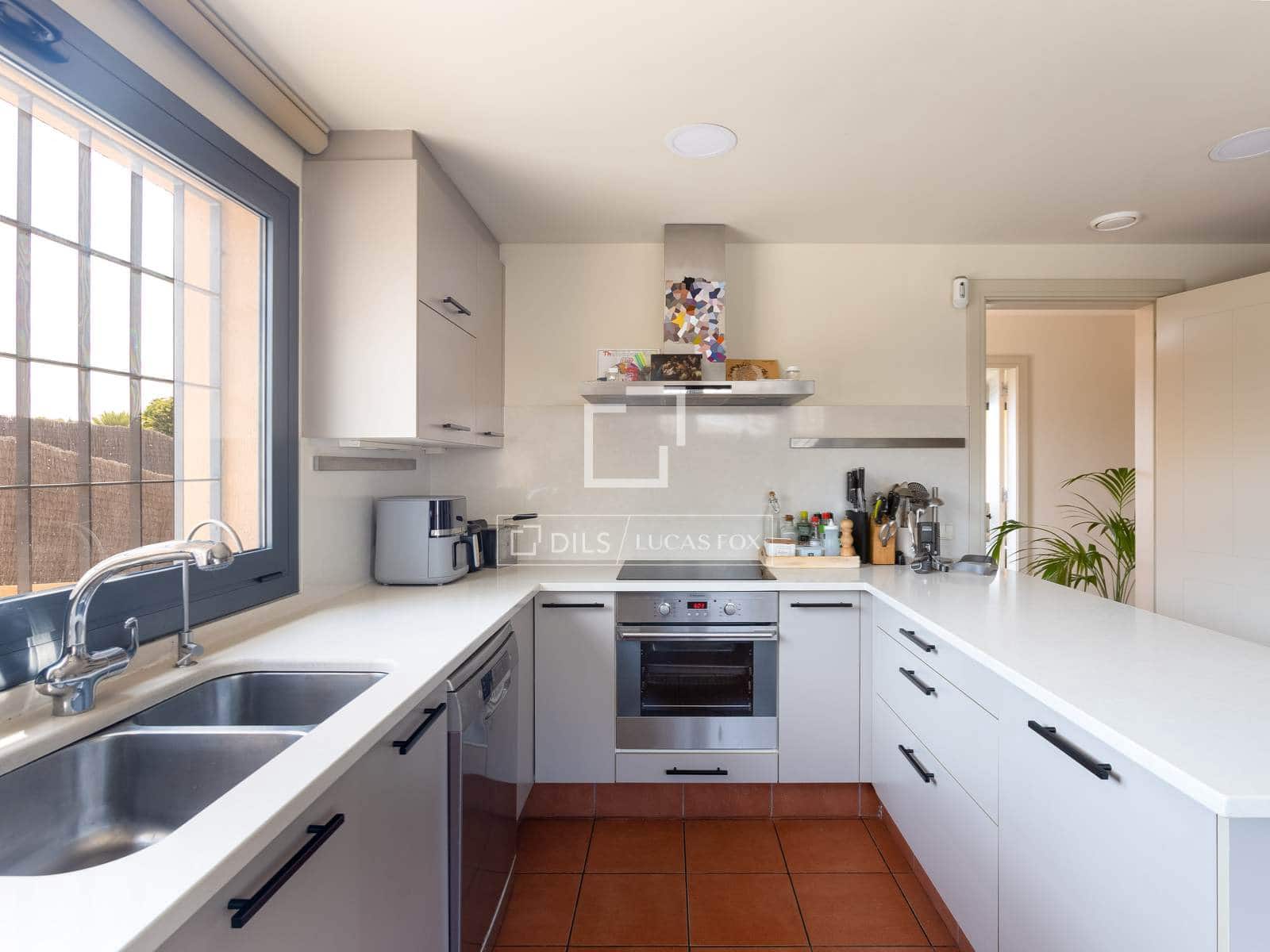 4 Zimmer Villa zu verkaufen in Sant Vicenc de Montalt mit Pool Garage - 1.250.000 € (Ref: 10014861)
