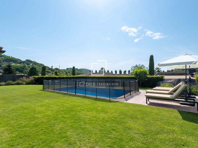 4 soveværelse Villa til salg i Sant Vicenç de Montalt med swimmingpool garage - € 1.250.000 (Ref: 10014861)