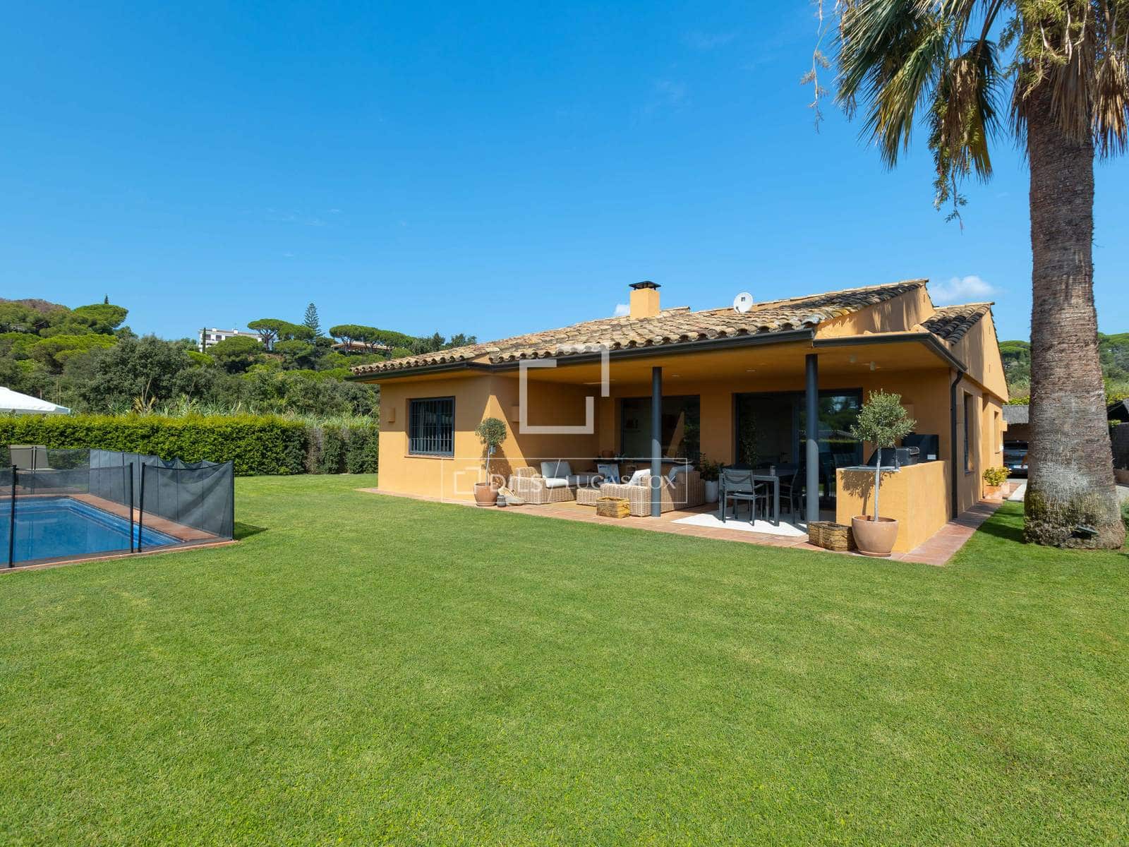 4 Zimmer Villa zu verkaufen in Sant Vicenc de Montalt mit Pool Garage - 1.250.000 € (Ref: 10014861)
