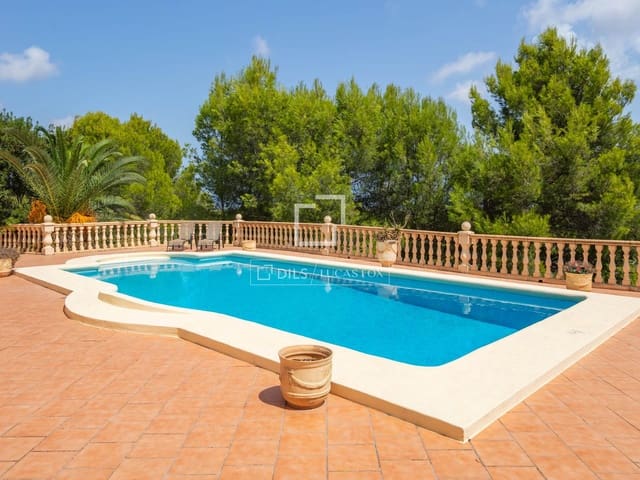 4 bedroom Villa for sale in La Sella with pool garage - € 750,000 (Ref: 10016497)