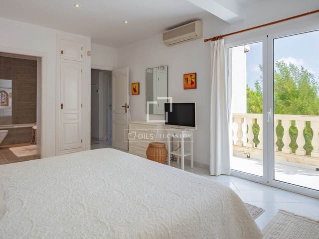 4 bedroom Villa for sale in La Sella with pool garage - € 750,000 (Ref: 10016497)