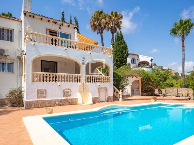 4 bedroom Villa for sale in La Sella with pool garage - € 750,000 (Ref: 10016497)