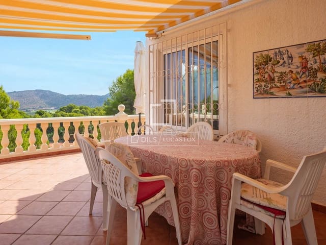 4 bedroom Villa for sale in La Sella with pool garage - € 750,000 (Ref: 10016497)