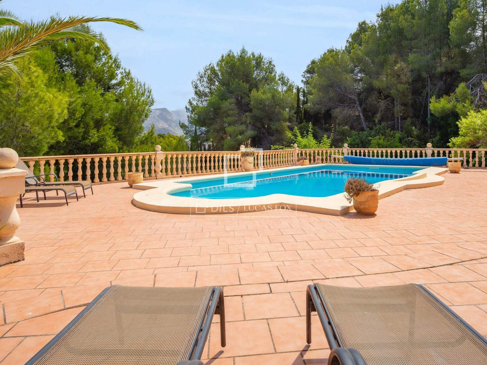 4 bedroom Villa for sale in La Sella with pool garage - € 750,000 (Ref: 10016497)