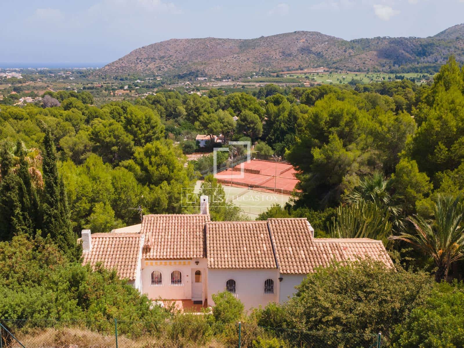 4 bedroom Villa for sale in La Sella with pool garage - € 750,000 (Ref: 10016497)