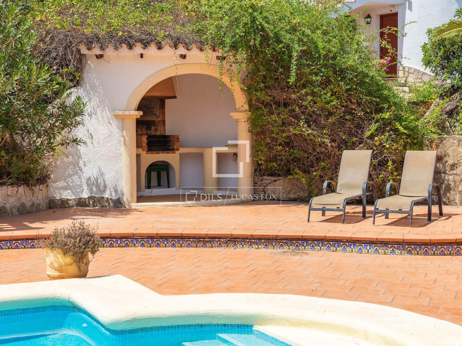 4 bedroom Villa for sale in La Sella with pool garage - € 750,000 (Ref: 10016497)