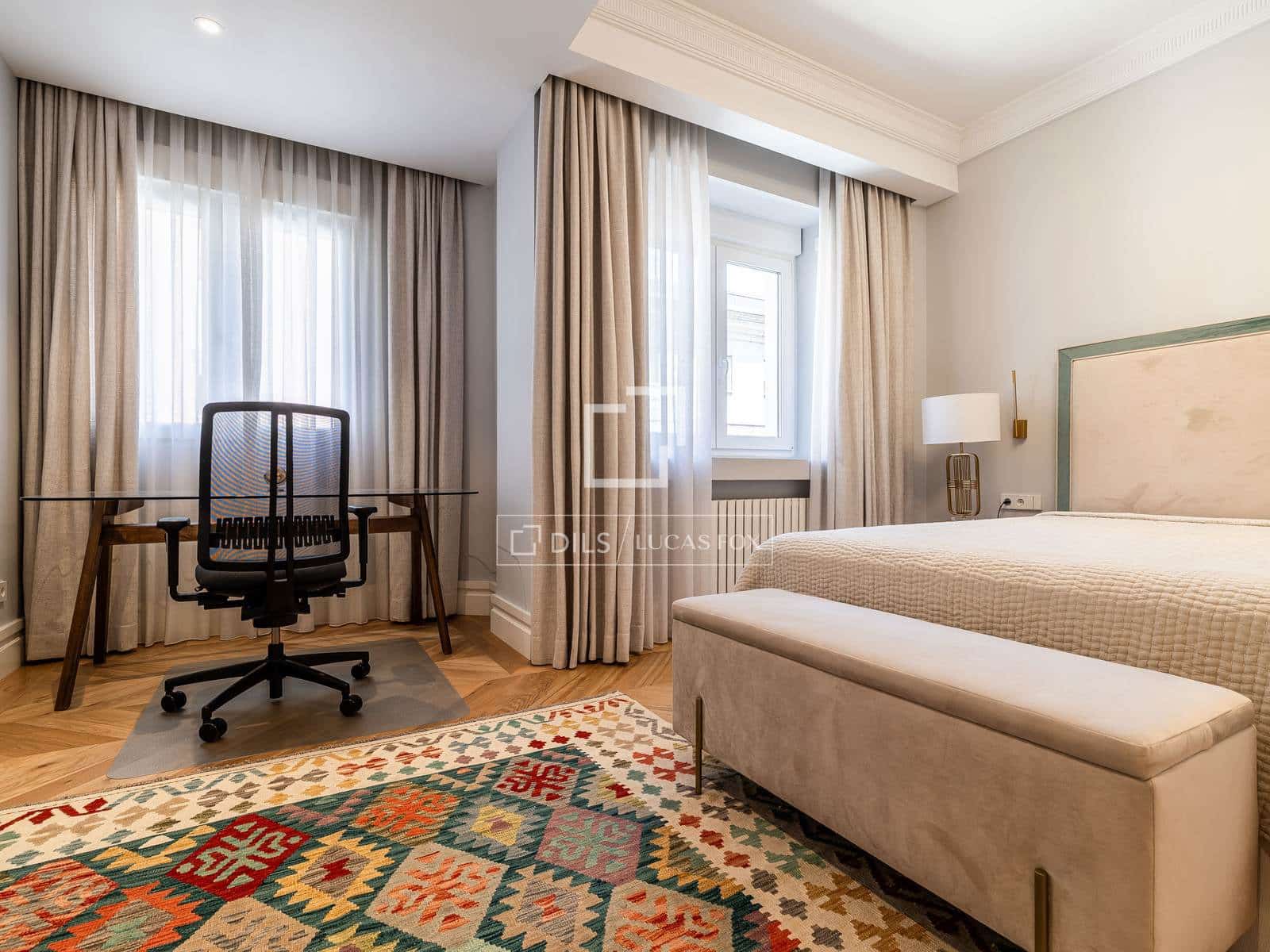 4 bedroom Apartment for sale in Madrid city with garage - € 3,800,000 (Ref: 10016649)
