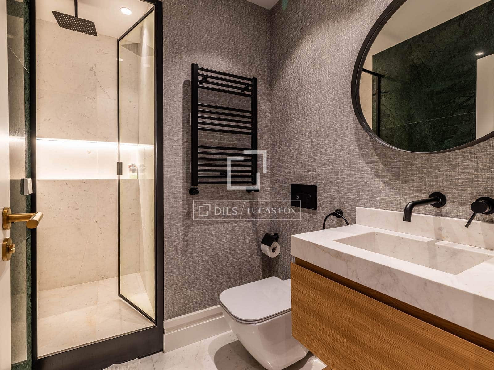 4 bedroom Apartment for sale in Madrid city with garage - € 3,800,000 (Ref: 10016649)