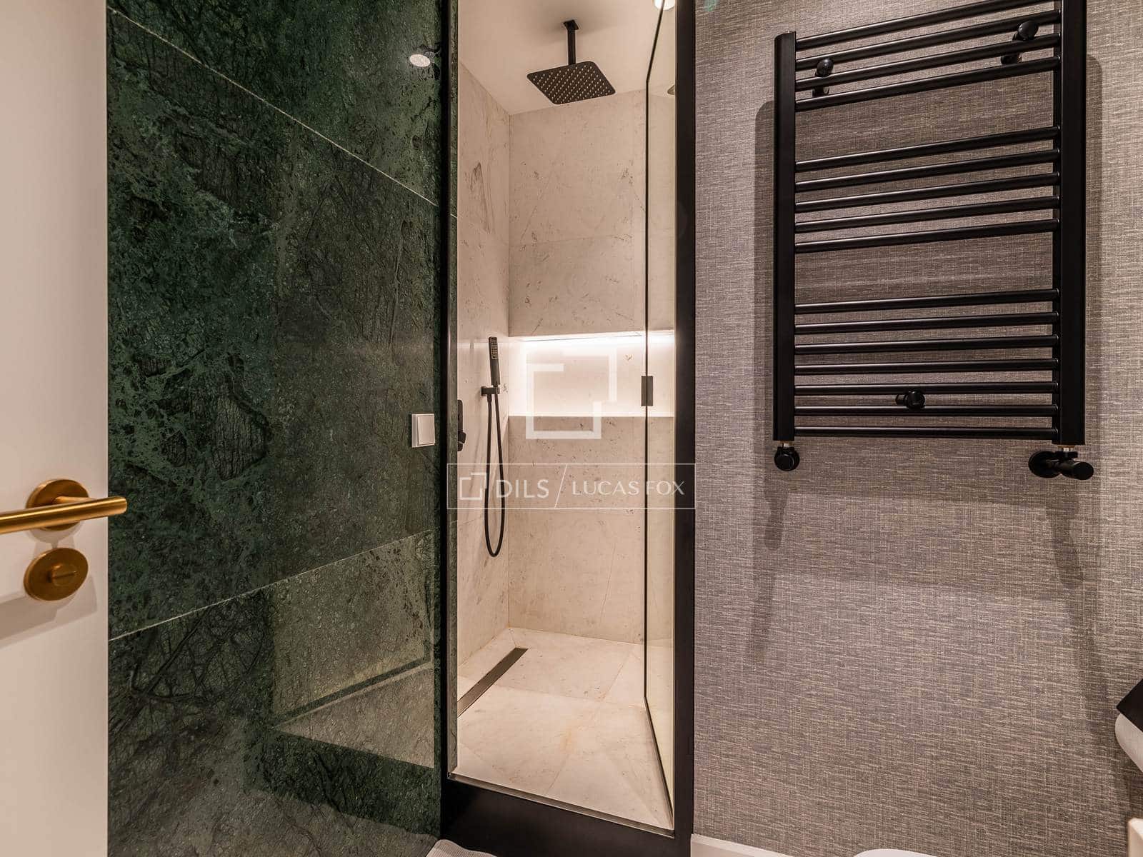 4 bedroom Apartment for sale in Madrid city with garage - € 3,800,000 (Ref: 10016649)