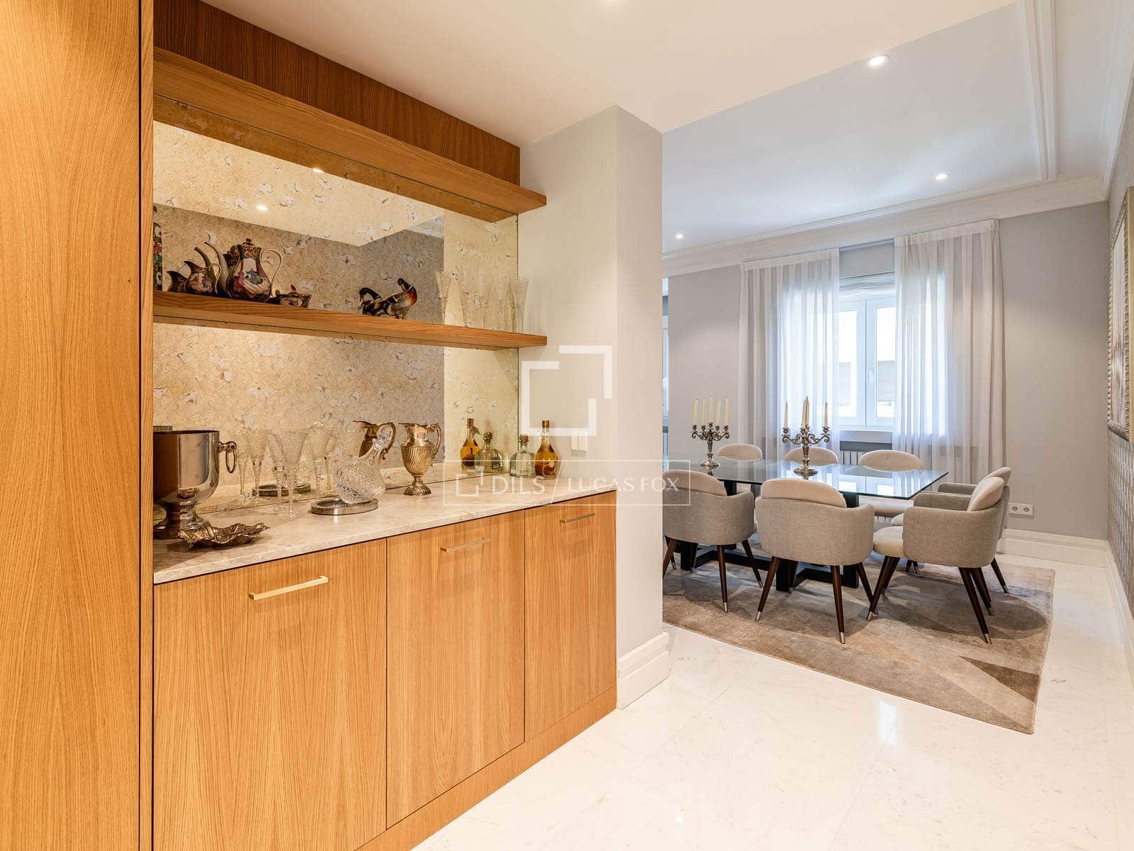 4 bedroom Apartment for sale in Madrid city with garage - € 3,800,000 (Ref: 10016649)