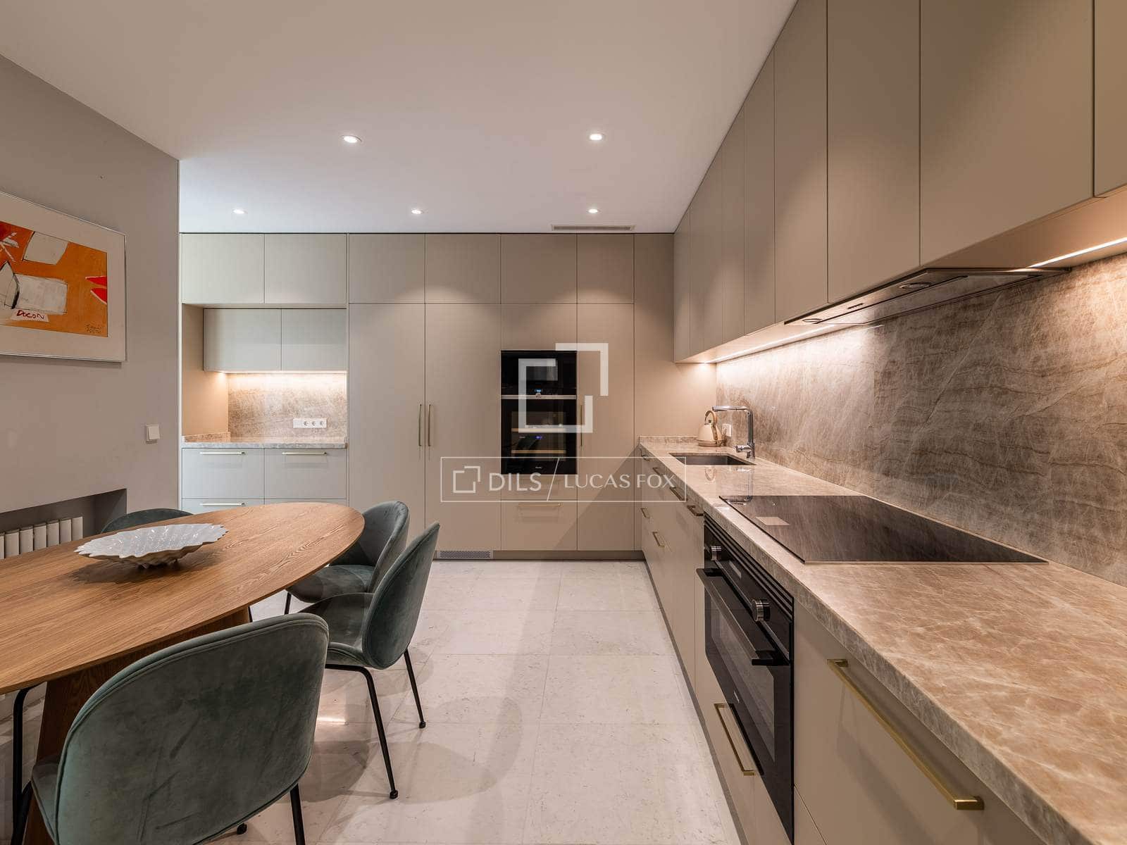 4 bedroom Apartment for sale in Madrid city with garage - € 3,800,000 (Ref: 10016649)