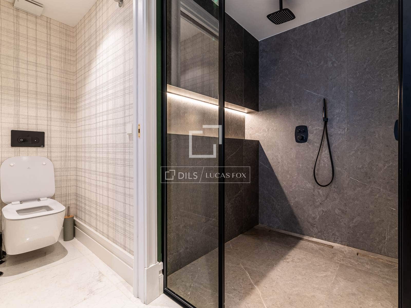 4 bedroom Apartment for sale in Madrid city with garage - € 3,800,000 (Ref: 10016649)