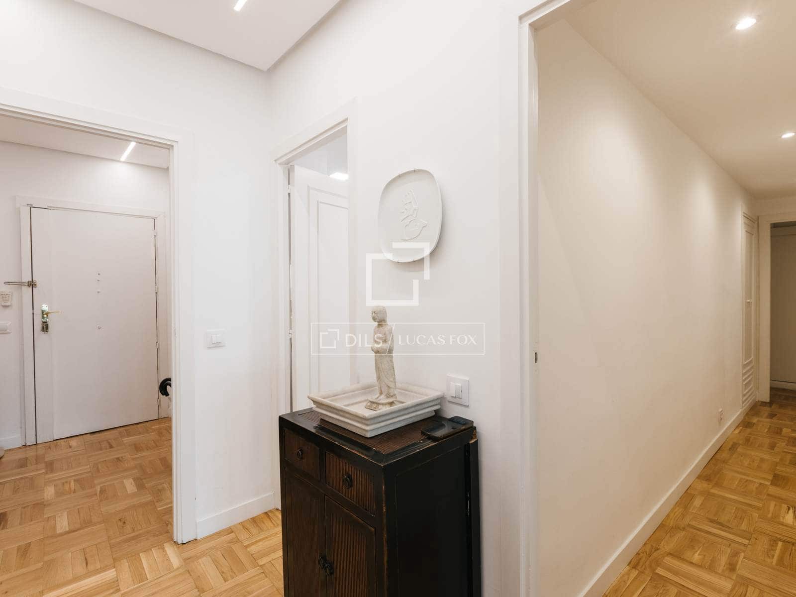4 Zimmer Apartment zu vermieten in Madrid Stadt mit Garage - 3.200 € (Ref: 10016650)