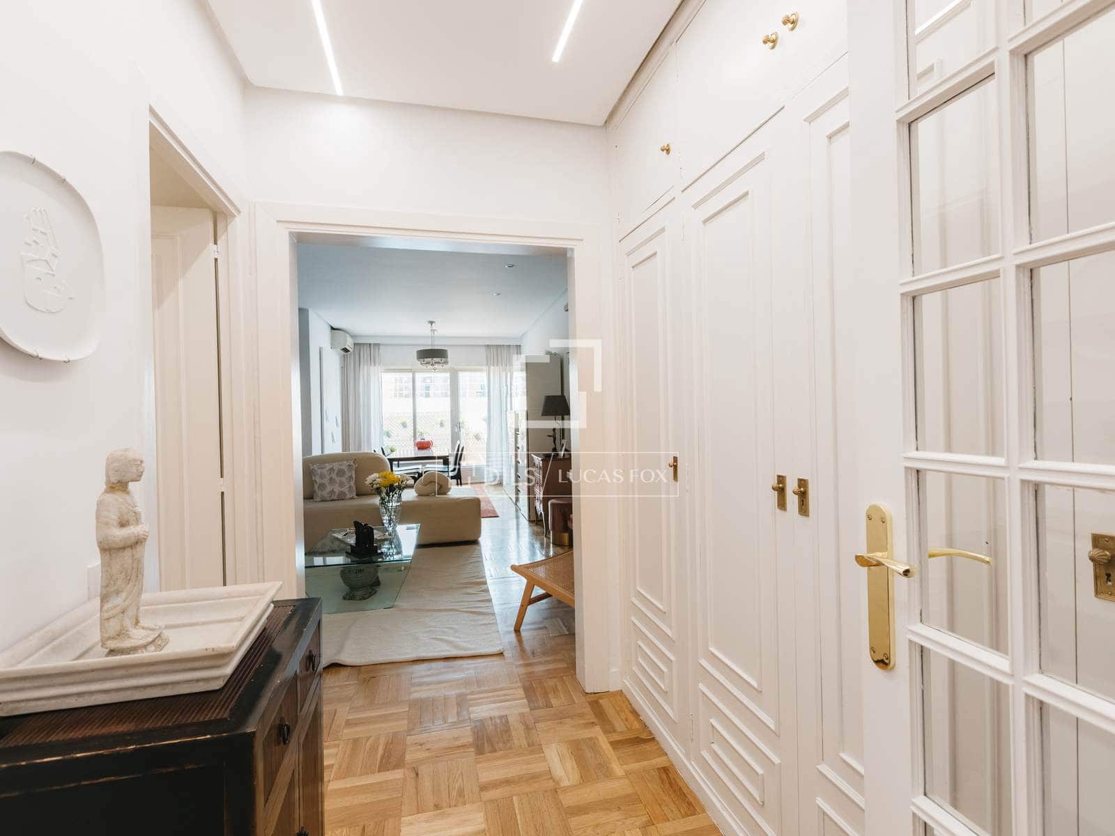 4 Zimmer Apartment zu vermieten in Madrid Stadt mit Garage - 3.200 € (Ref: 10016650)