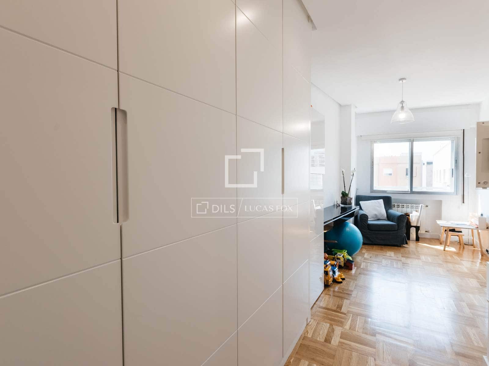 4 Zimmer Apartment zu vermieten in Madrid Stadt mit Garage - 3.200 € (Ref: 10016650)