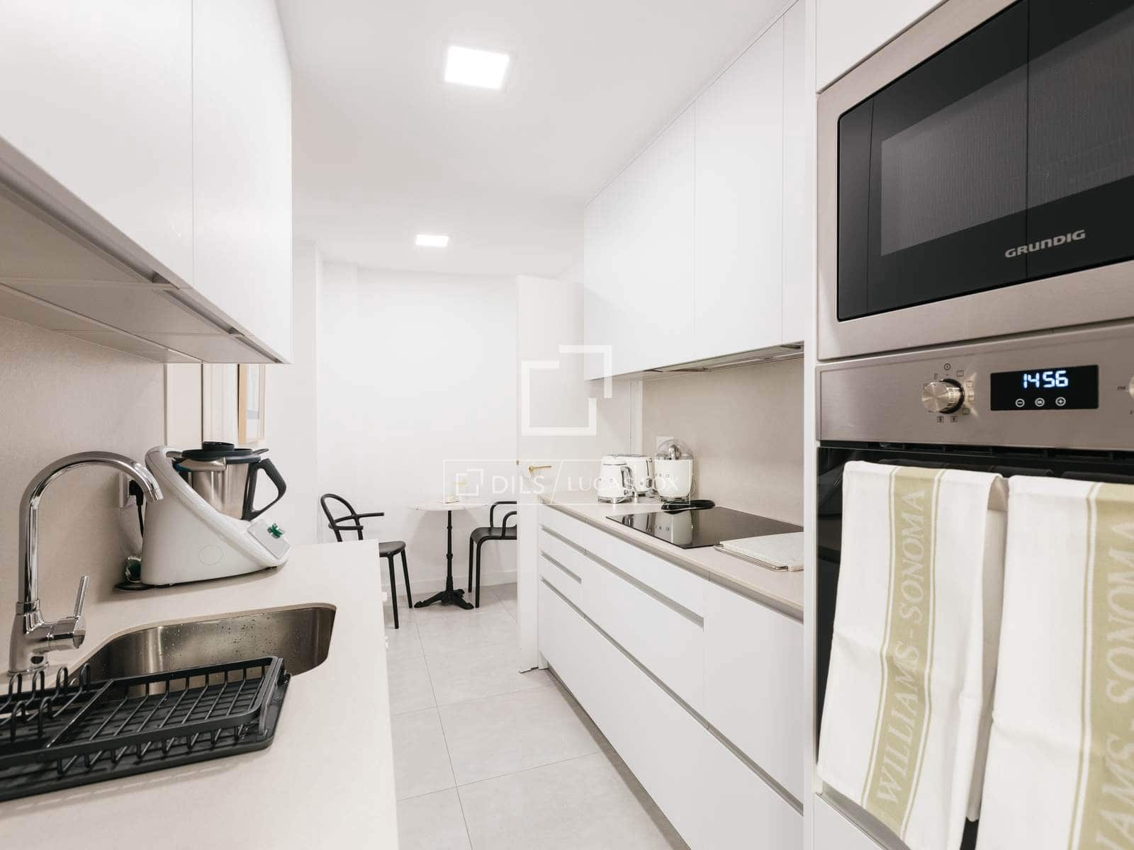 4 Zimmer Apartment zu vermieten in Madrid Stadt mit Garage - 3.200 € (Ref: 10016650)