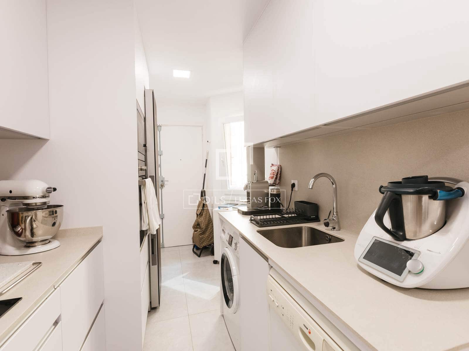 4 Zimmer Apartment zu vermieten in Madrid Stadt mit Garage - 3.200 € (Ref: 10016650)