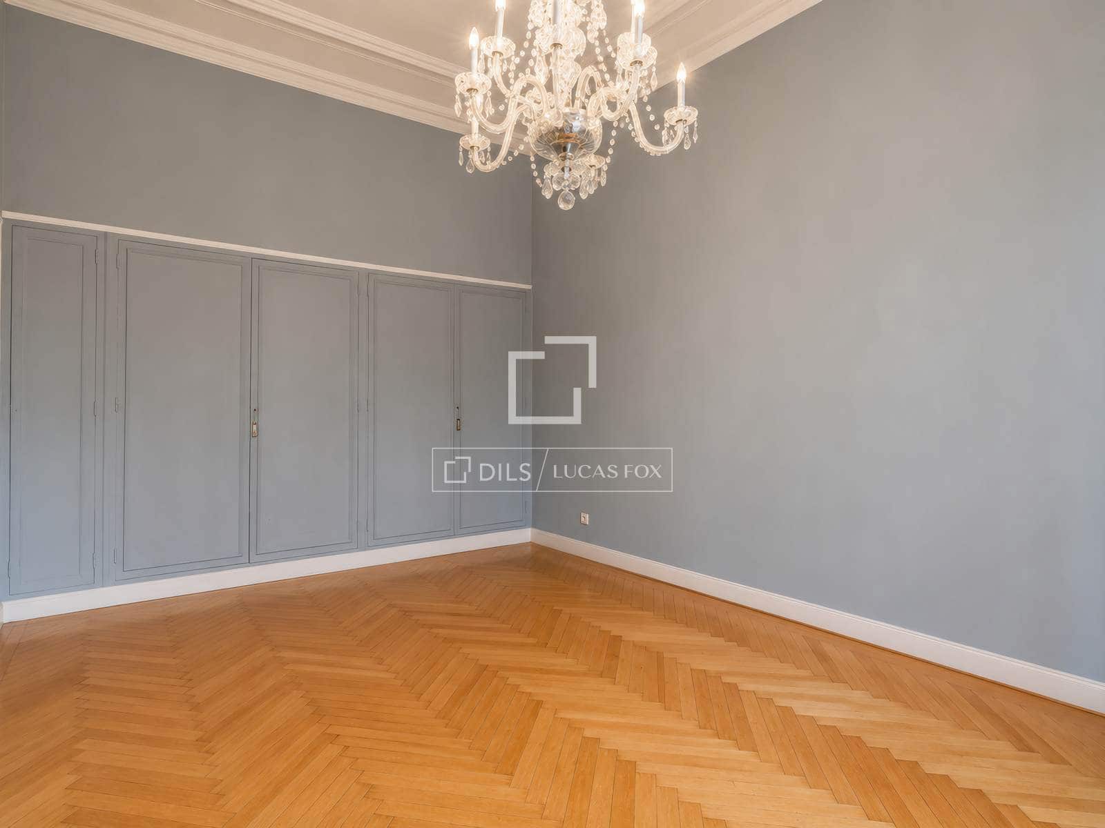 7 bedroom Apartment for sale in Madrid city - € 3,700,000 (Ref: 10016651)