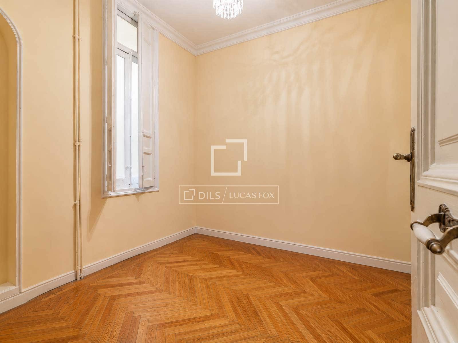 7 bedroom Apartment for sale in Madrid city - € 3,700,000 (Ref: 10016651)