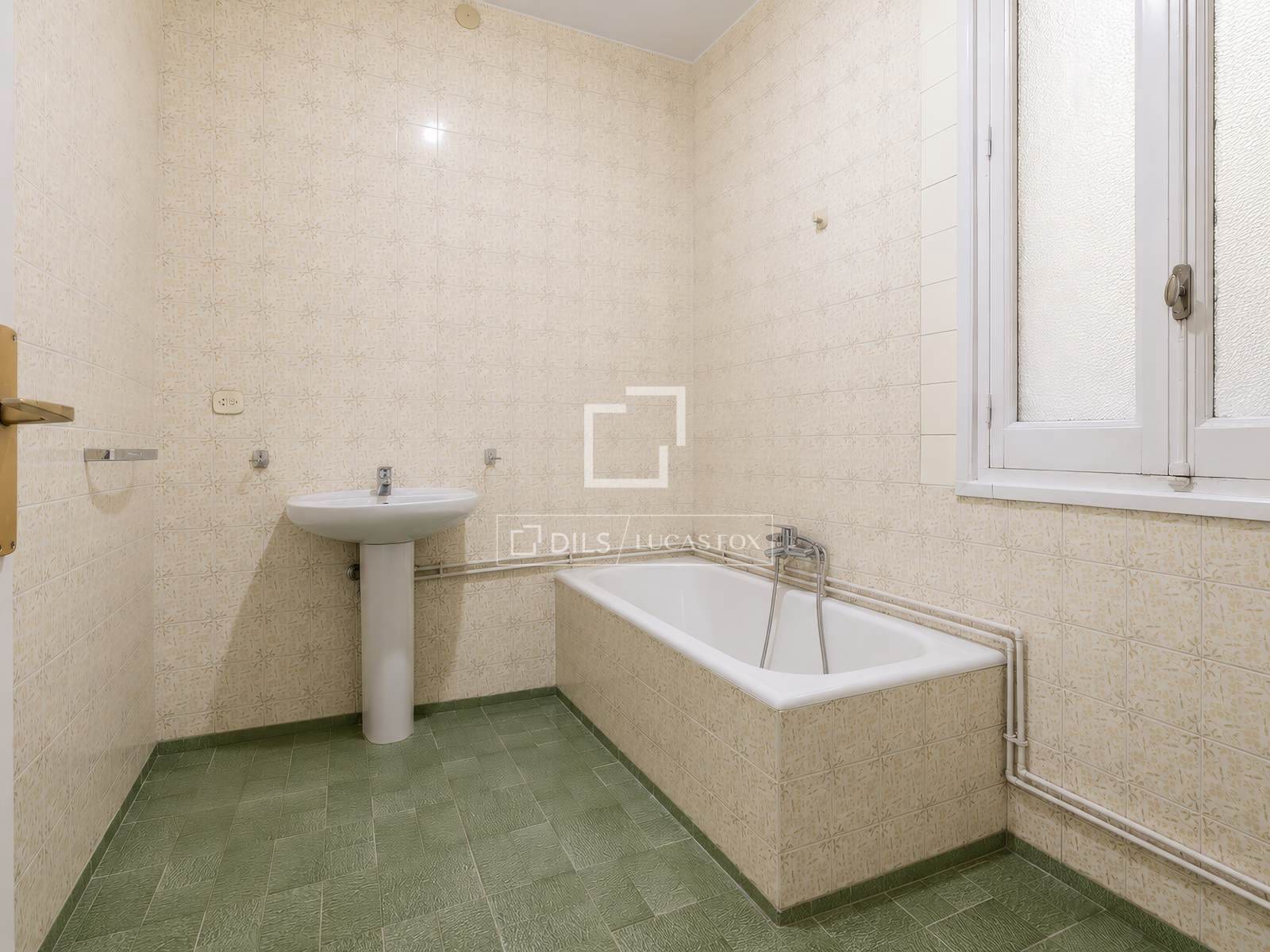 7 bedroom Apartment for sale in Madrid city - € 3,700,000 (Ref: 10016651)