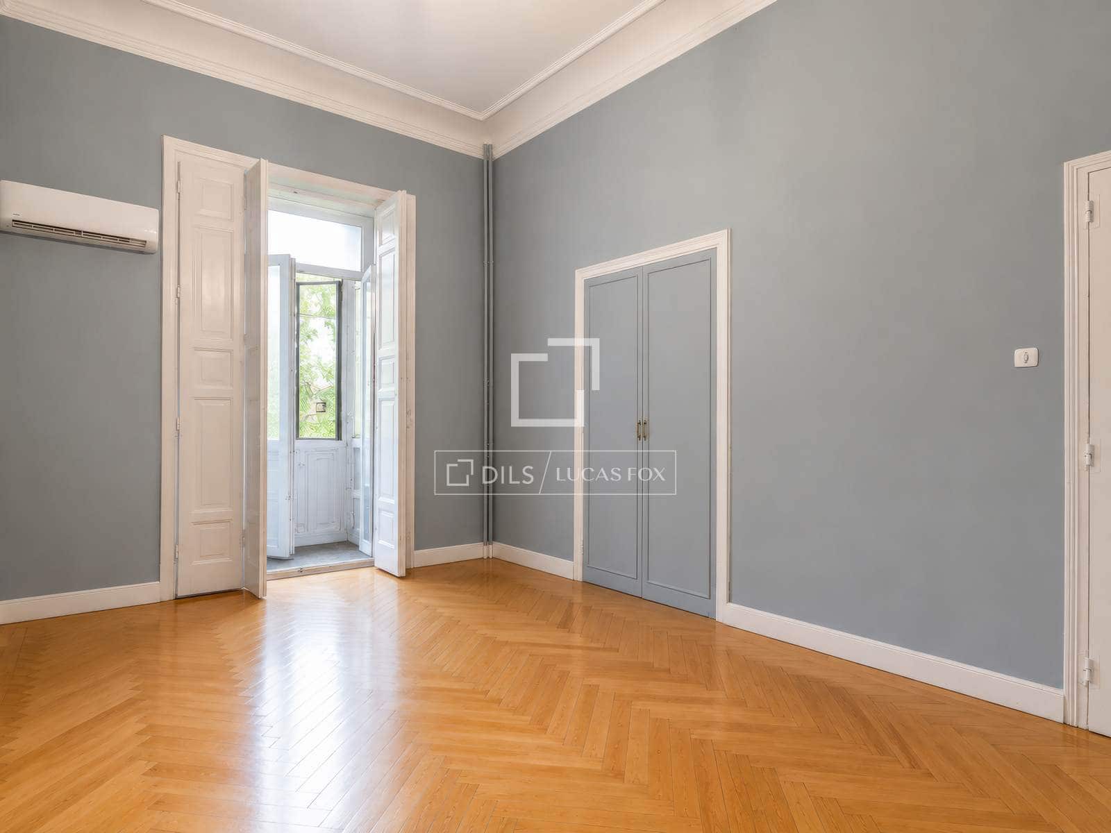 7 bedroom Apartment for sale in Madrid city - € 3,700,000 (Ref: 10016651)