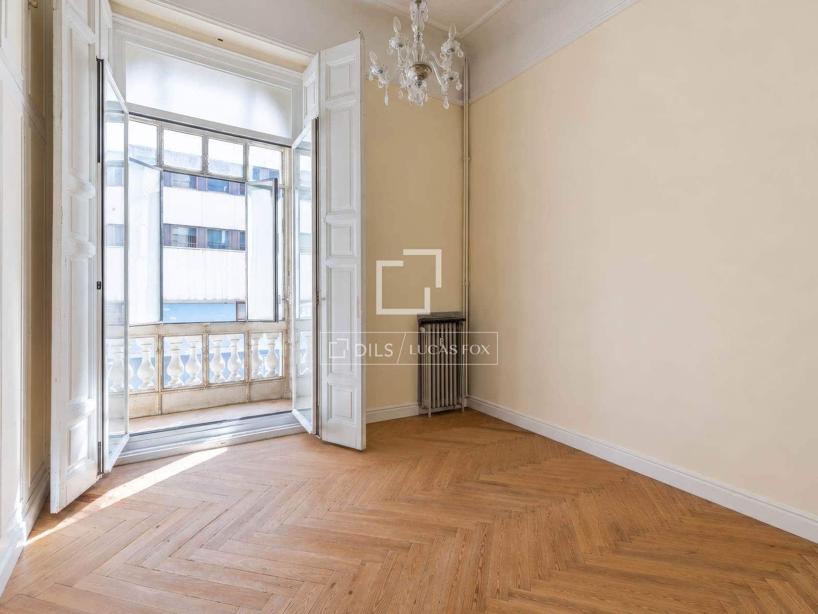 7 bedroom Apartment for sale in Madrid city - € 3,700,000 (Ref: 10016651)