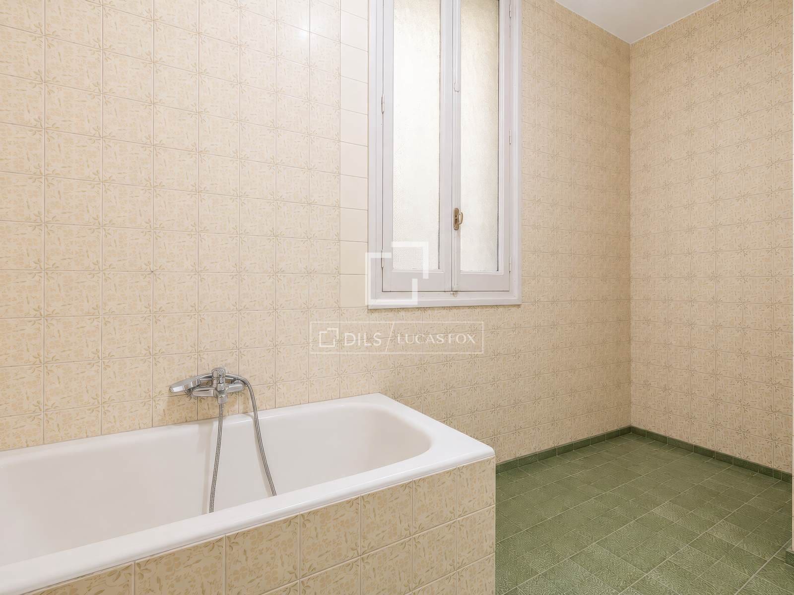 7 bedroom Apartment for sale in Madrid city - € 3,700,000 (Ref: 10016651)