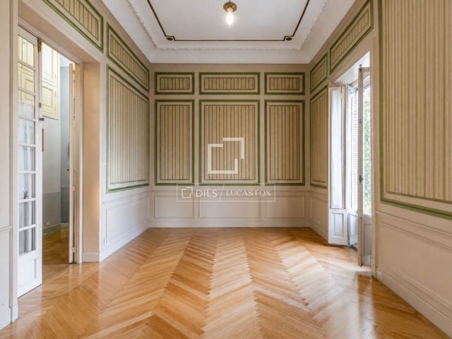 7 bedroom Apartment for sale in Argüelles, Madrid city - € 3,700,000 (Ref: 10016651)
