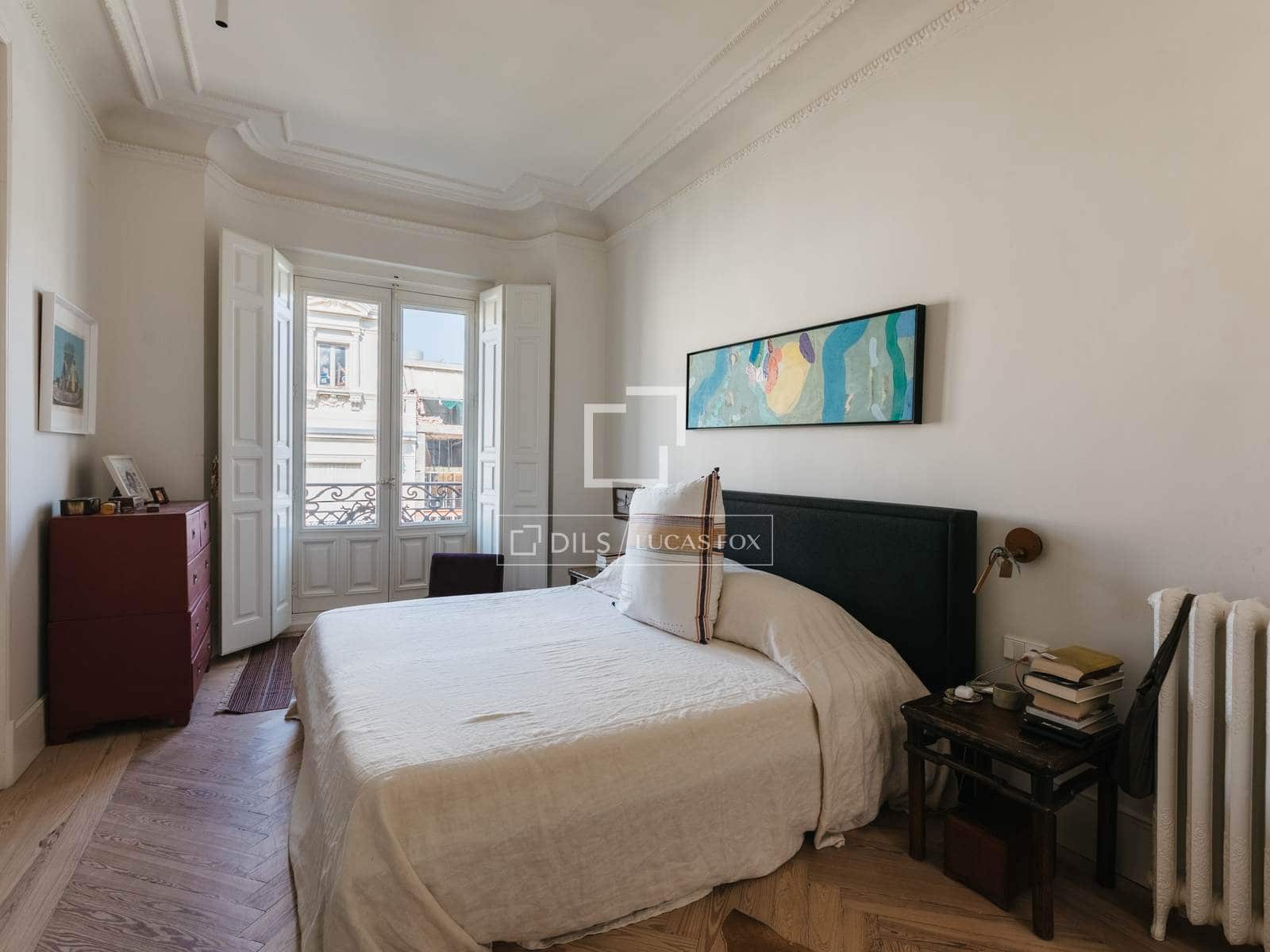 3 quarto Apartamento para arrendar em Madrid cidade com garagem - 12 000 € (Ref: 10016652)