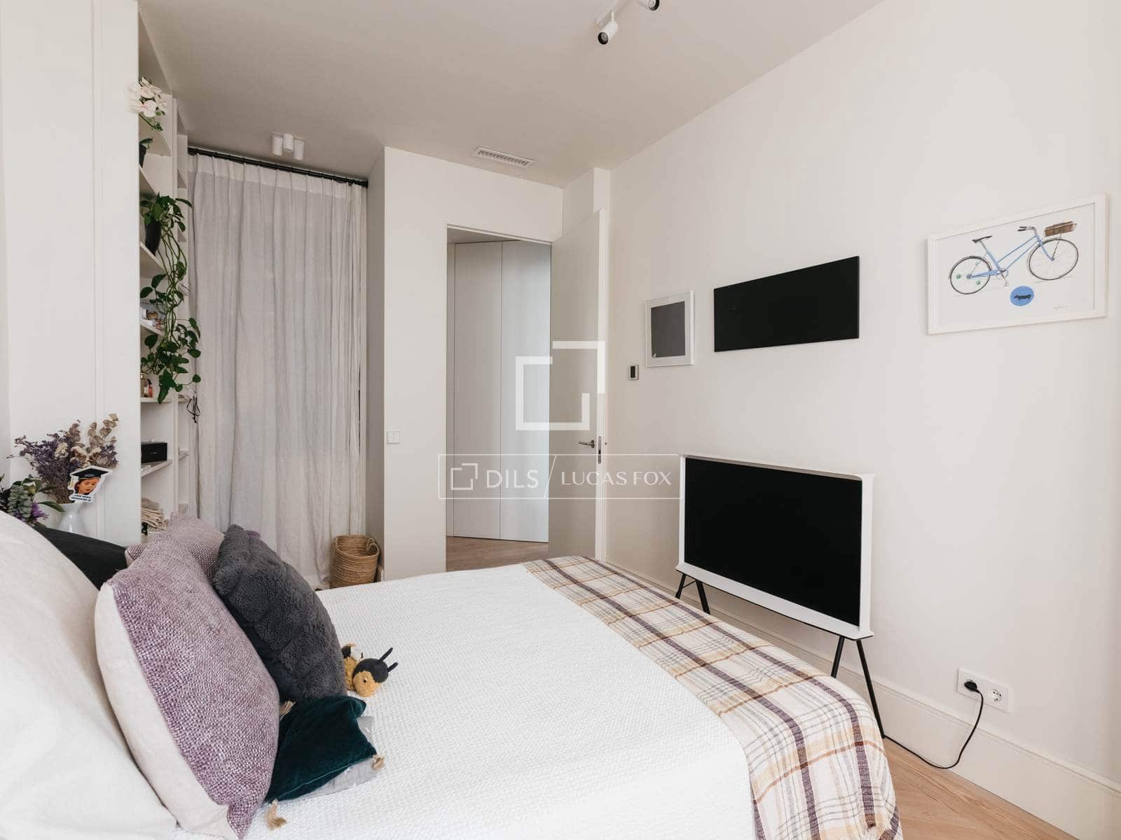 3 quarto Apartamento para arrendar em Madrid cidade com garagem - 12 000 € (Ref: 10016652)