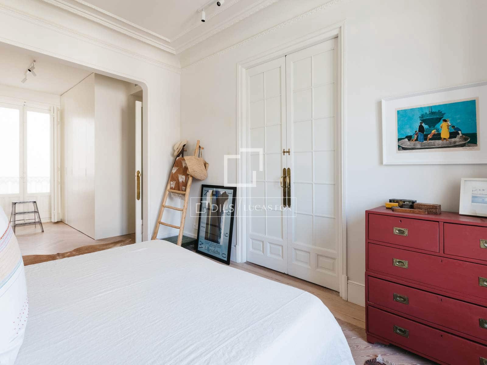3 quarto Apartamento para arrendar em Madrid cidade com garagem - 12 000 € (Ref: 10016652)