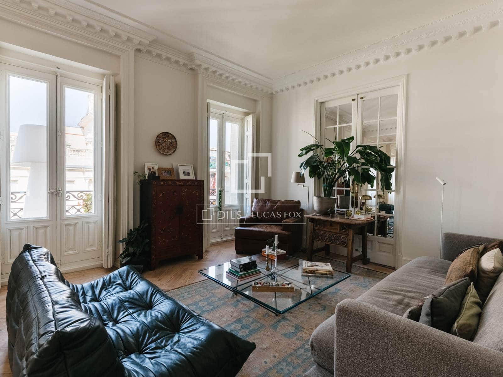 3 quarto Apartamento para arrendar em Madrid cidade com garagem - 12 000 € (Ref: 10016652)
