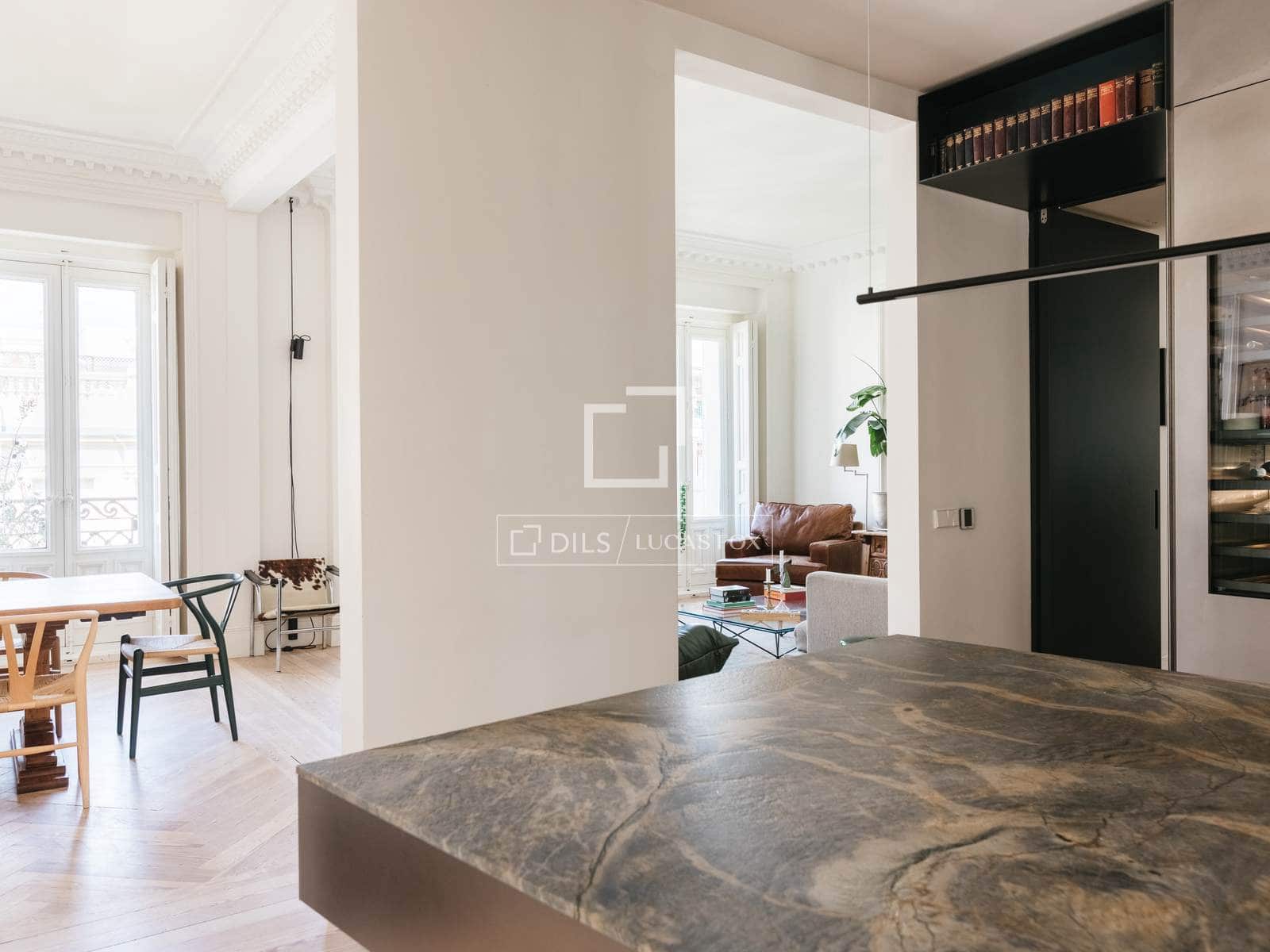 3 quarto Apartamento para arrendar em Madrid cidade com garagem - 12 000 € (Ref: 10016652)
