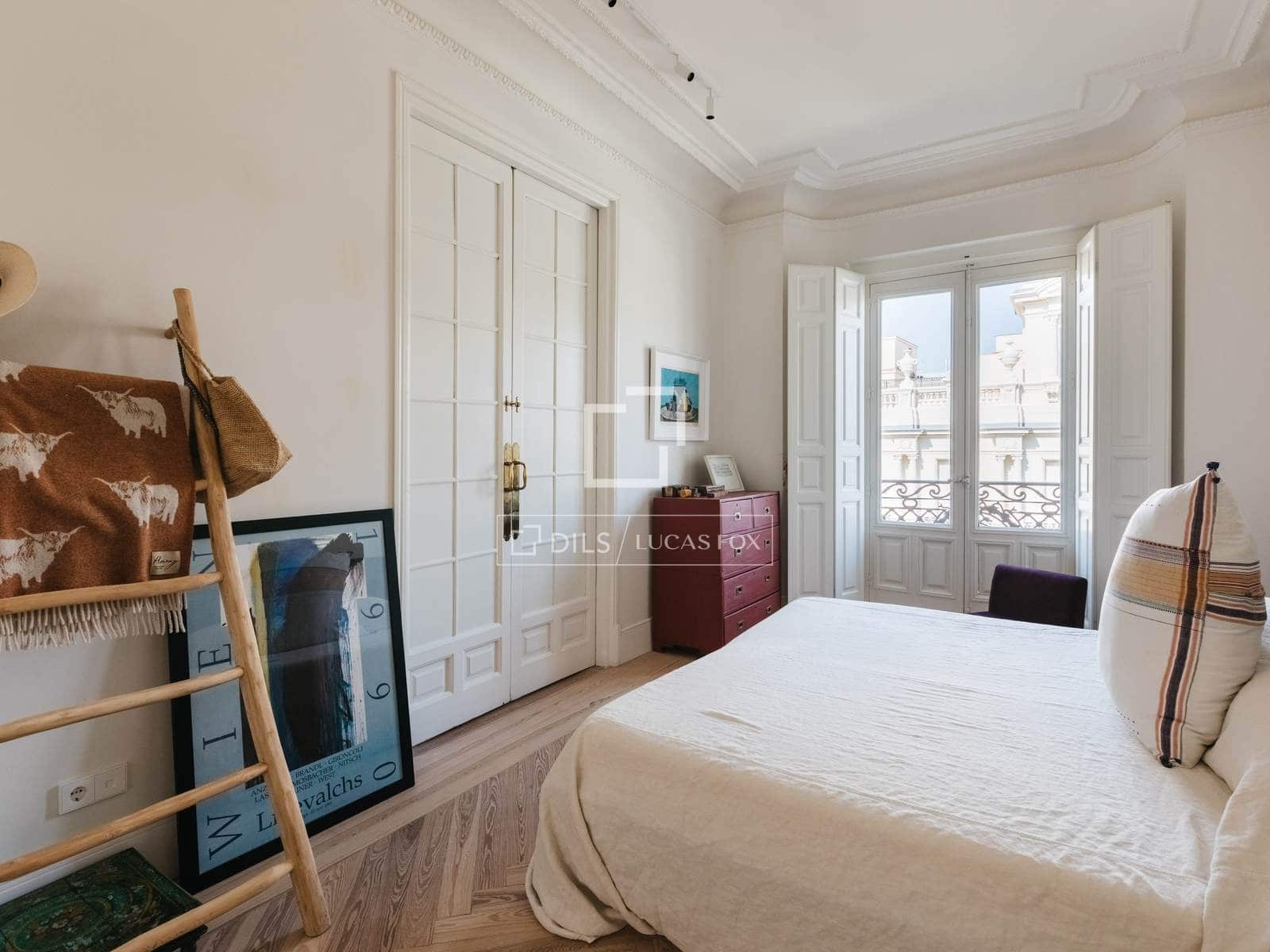 3 quarto Apartamento para arrendar em Madrid cidade com garagem - 12 000 € (Ref: 10016652)