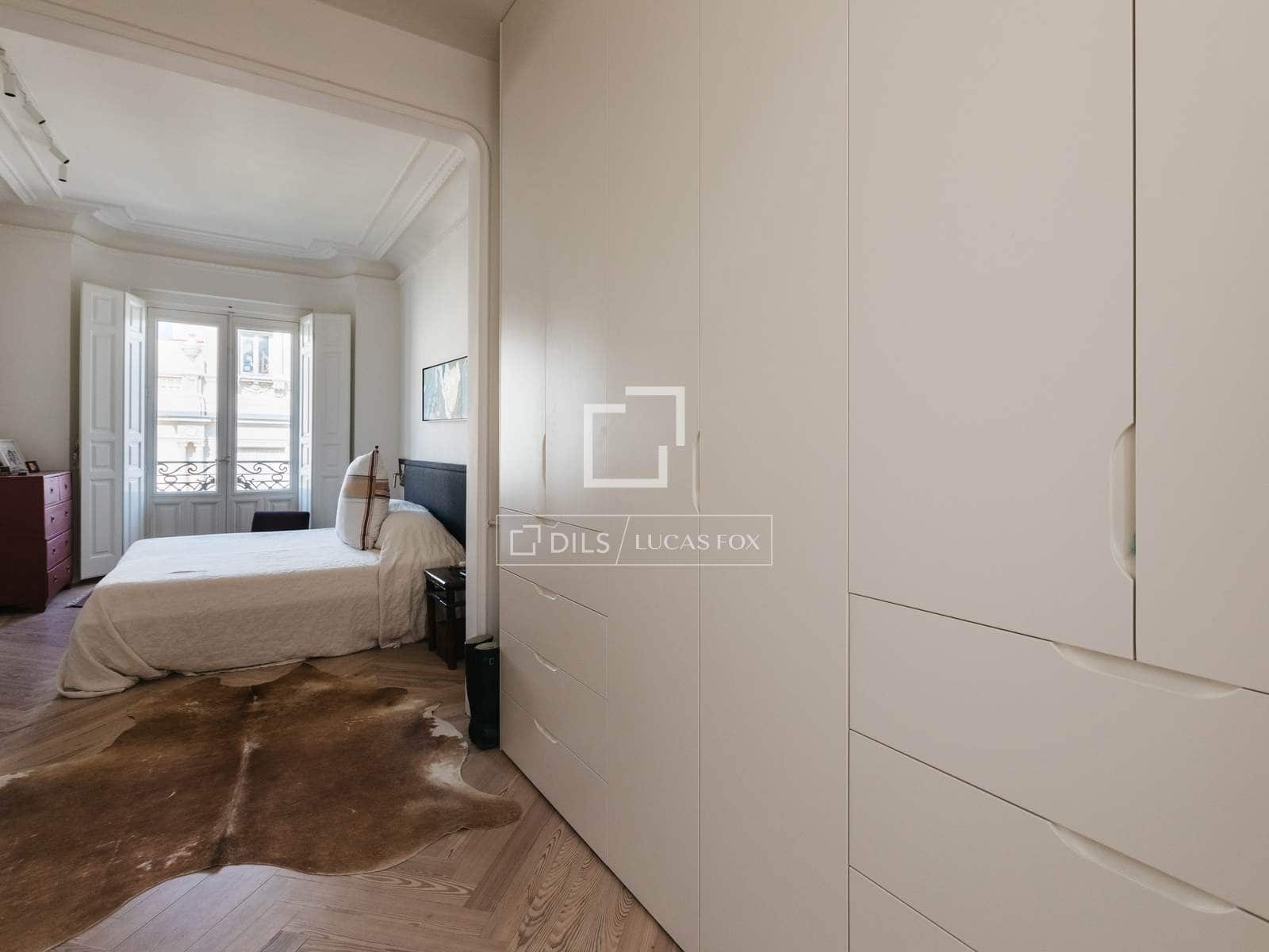 3 quarto Apartamento para arrendar em Madrid cidade com garagem - 12 000 € (Ref: 10016652)