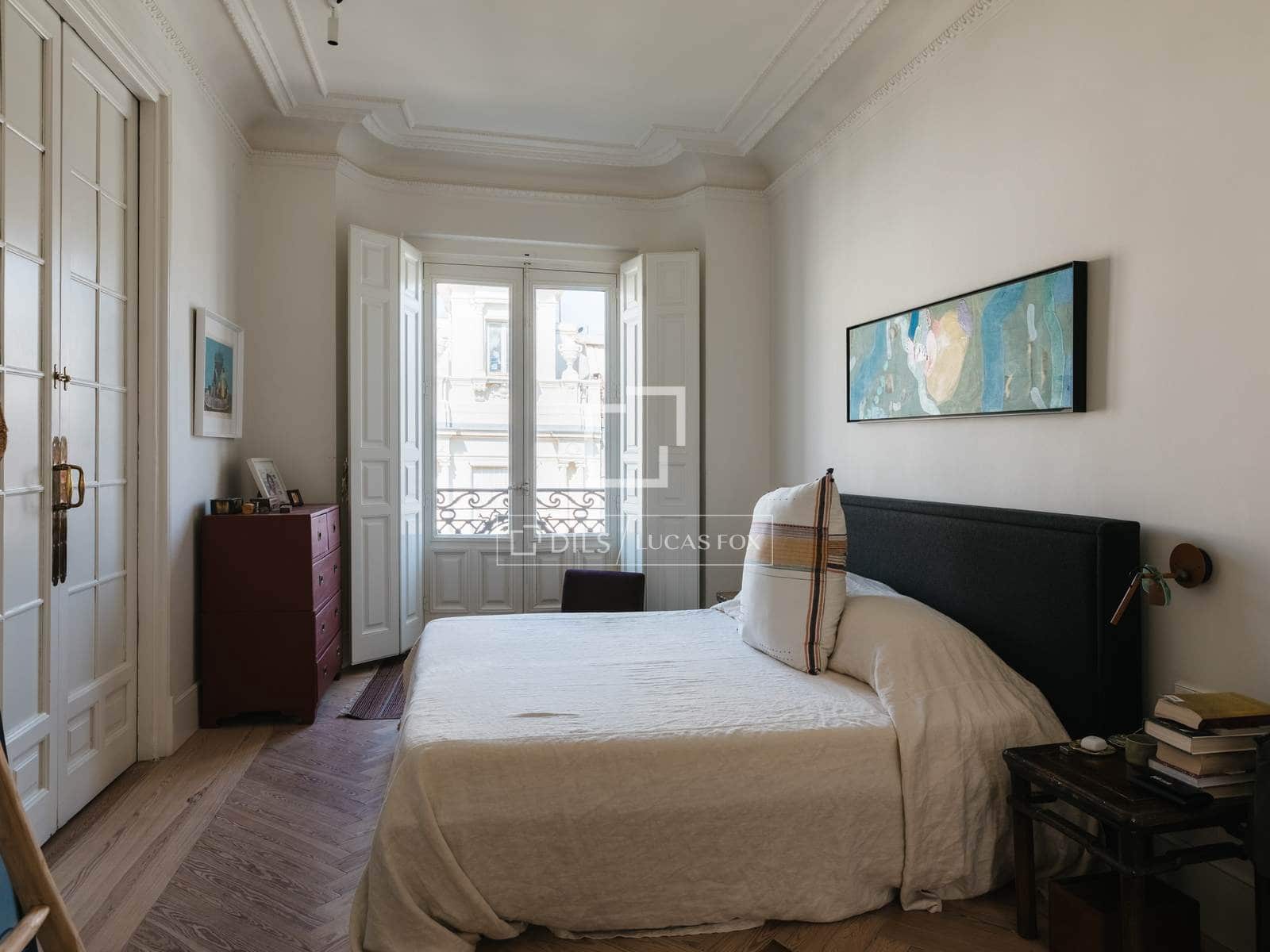 3 quarto Apartamento para arrendar em Madrid cidade com garagem - 12 000 € (Ref: 10016652)