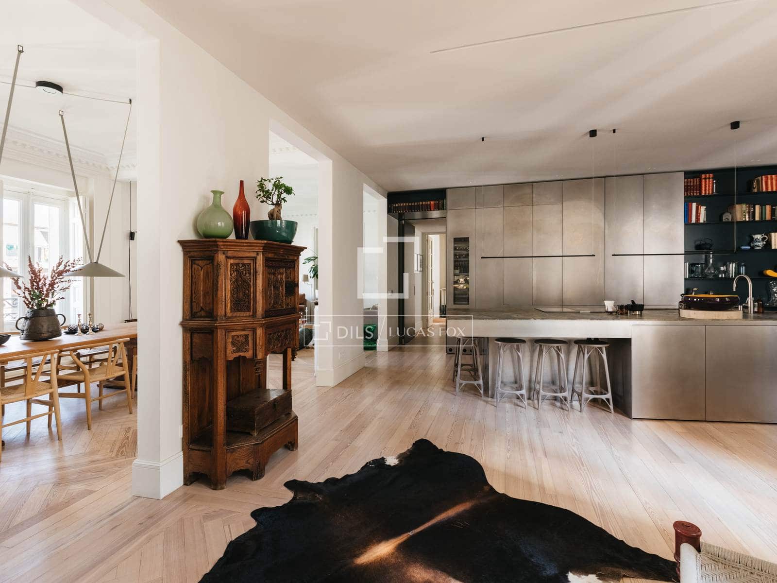 3 quarto Apartamento para arrendar em Madrid cidade com garagem - 12 000 € (Ref: 10016652)