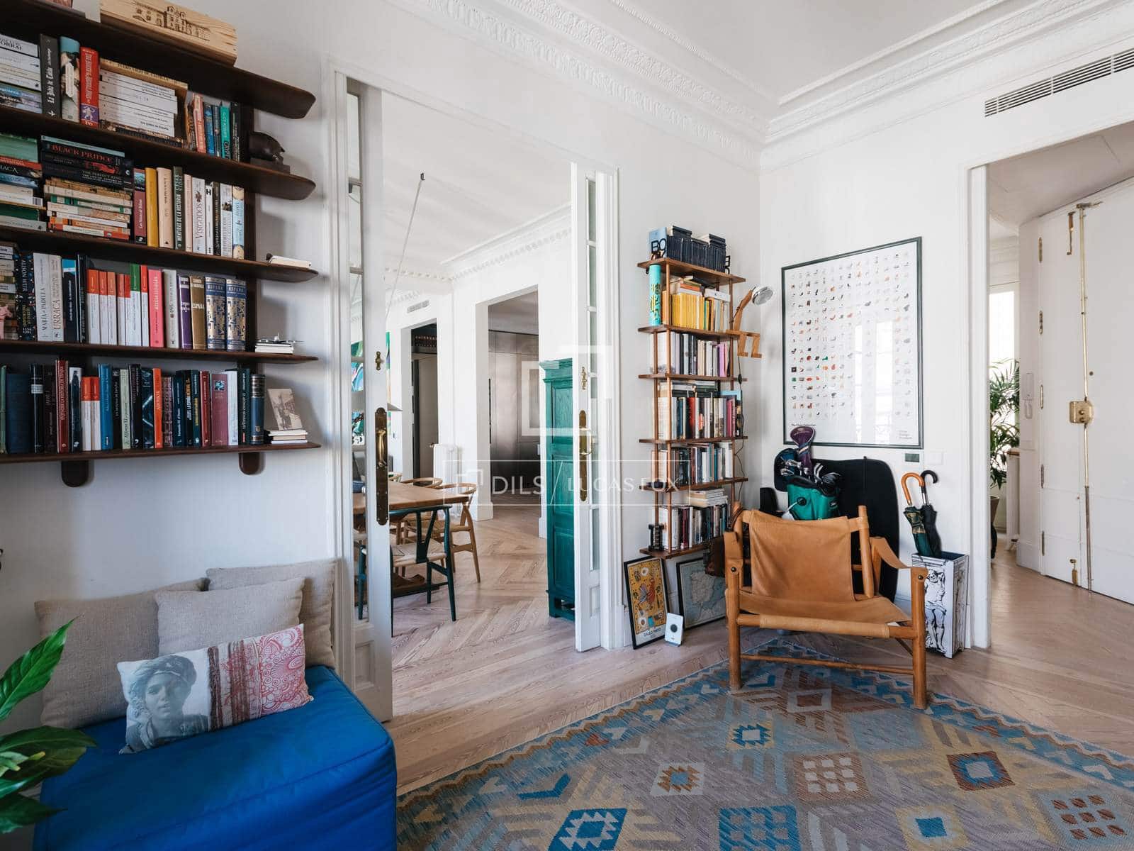 3 quarto Apartamento para arrendar em Madrid cidade com garagem - 12 000 € (Ref: 10016652)