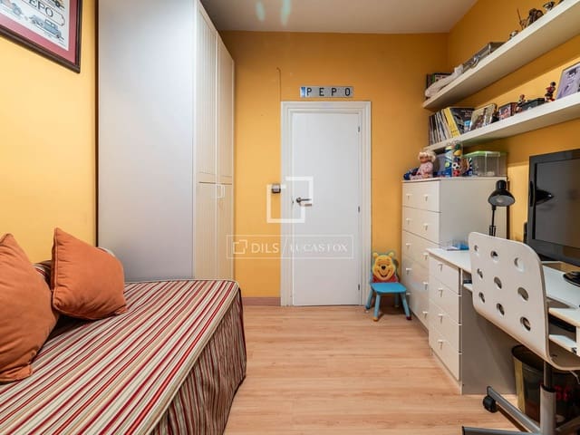 3 bedroom Apartment for sale in Rios Rosas, Madrid city - € 1,250,000 (Ref: 10016653)