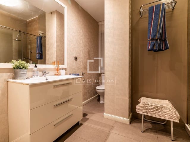 3 bedroom Apartment for sale in Rios Rosas, Madrid city - € 1,250,000 (Ref: 10016653)