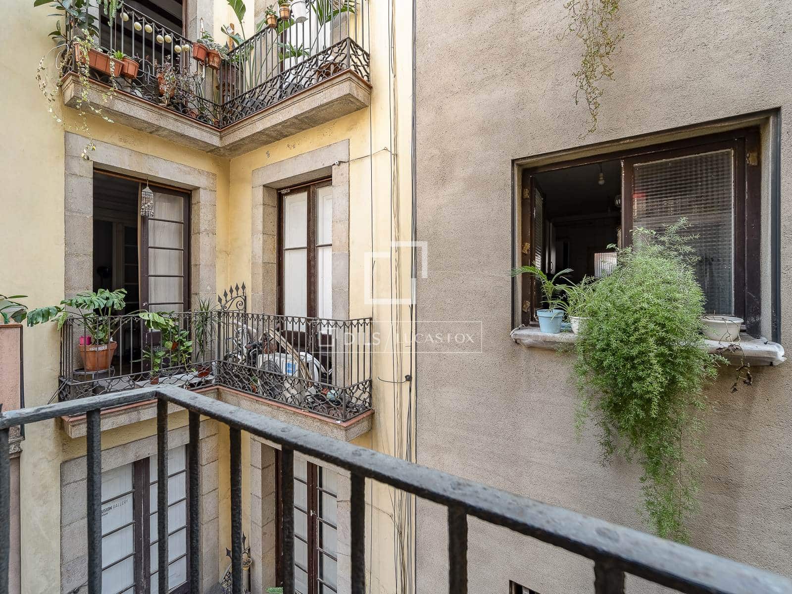 2 bedroom Apartment for sale in Barcelona city - € 825,000 (Ref: 10016757)