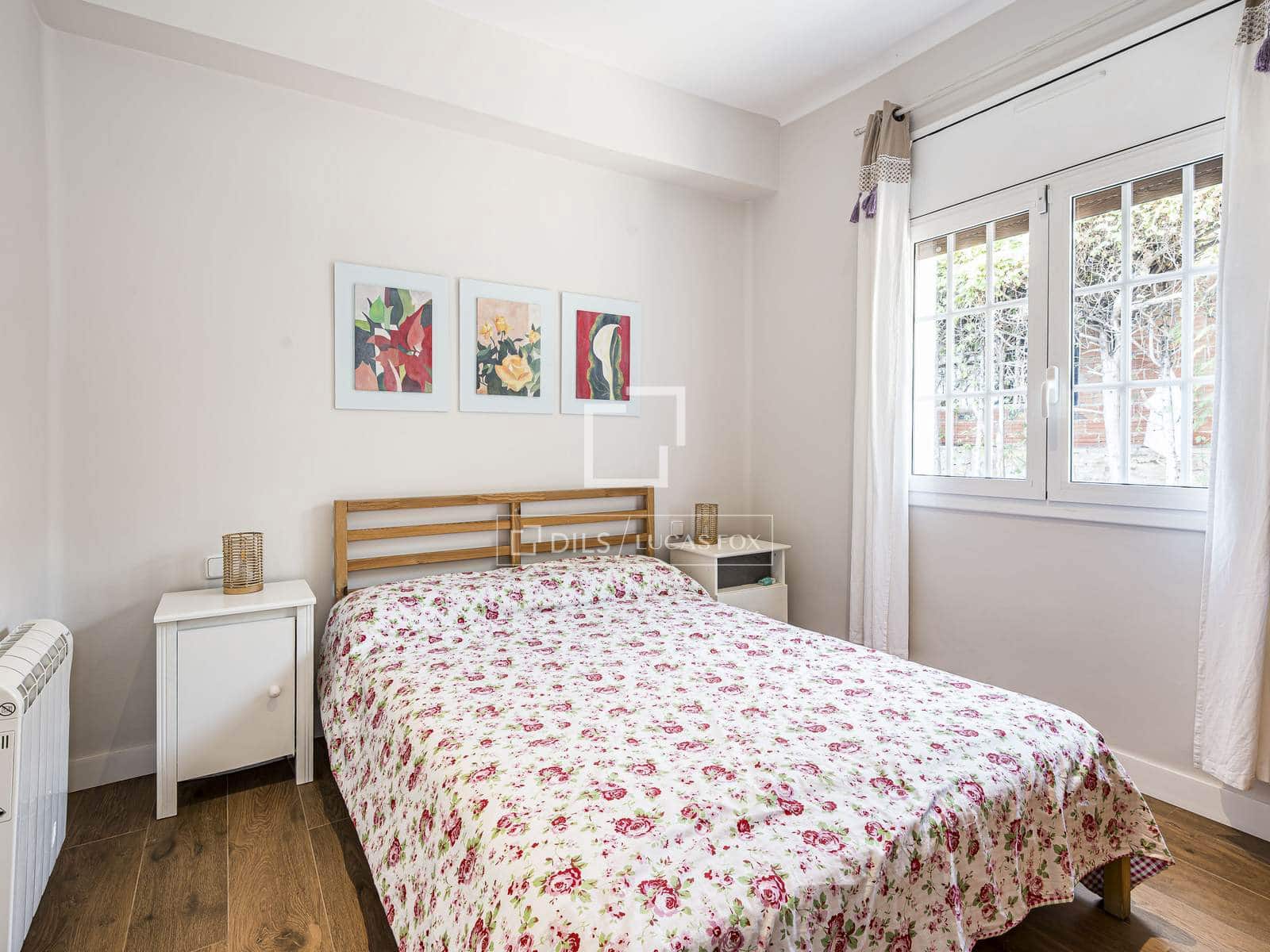 3 sypialnia Willa na sprzedaż w Castelldefels z basenem garażem - 995 000 € (Ref: 10016819)