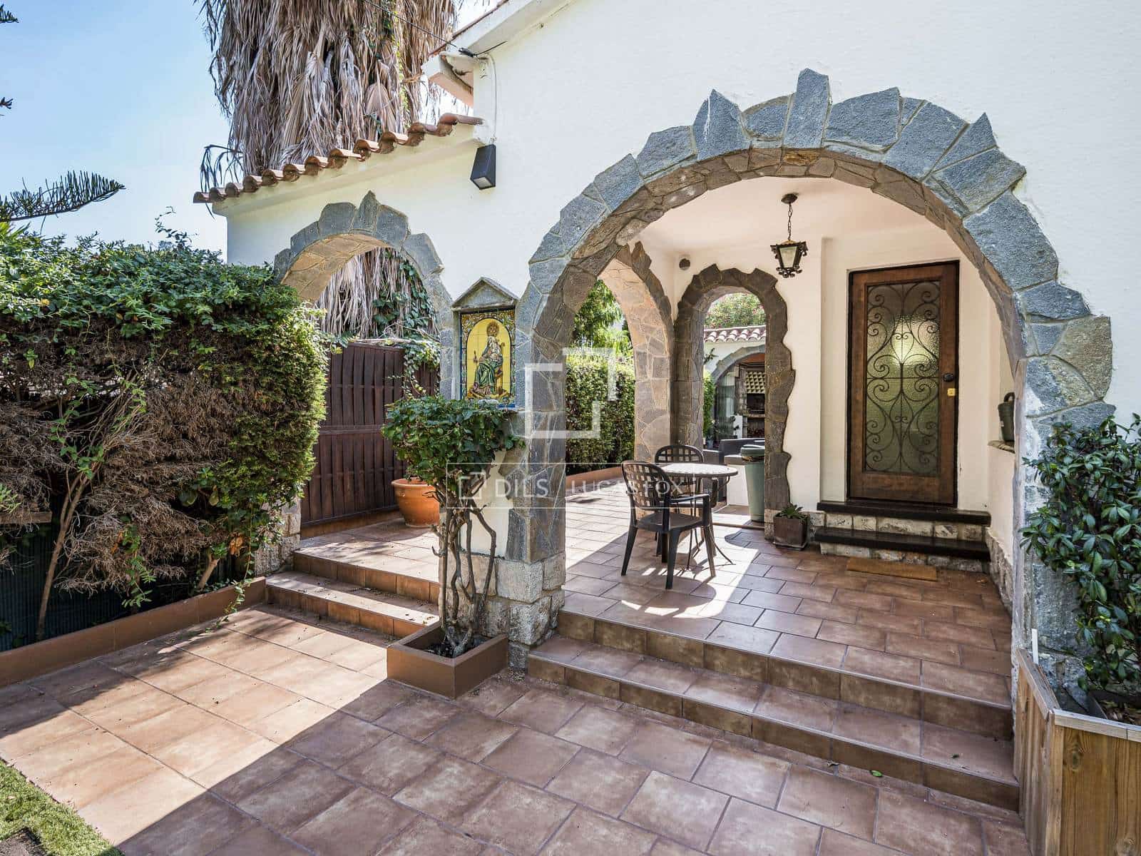 3 sypialnia Willa na sprzedaż w Castelldefels z basenem garażem - 995 000 € (Ref: 10016819)