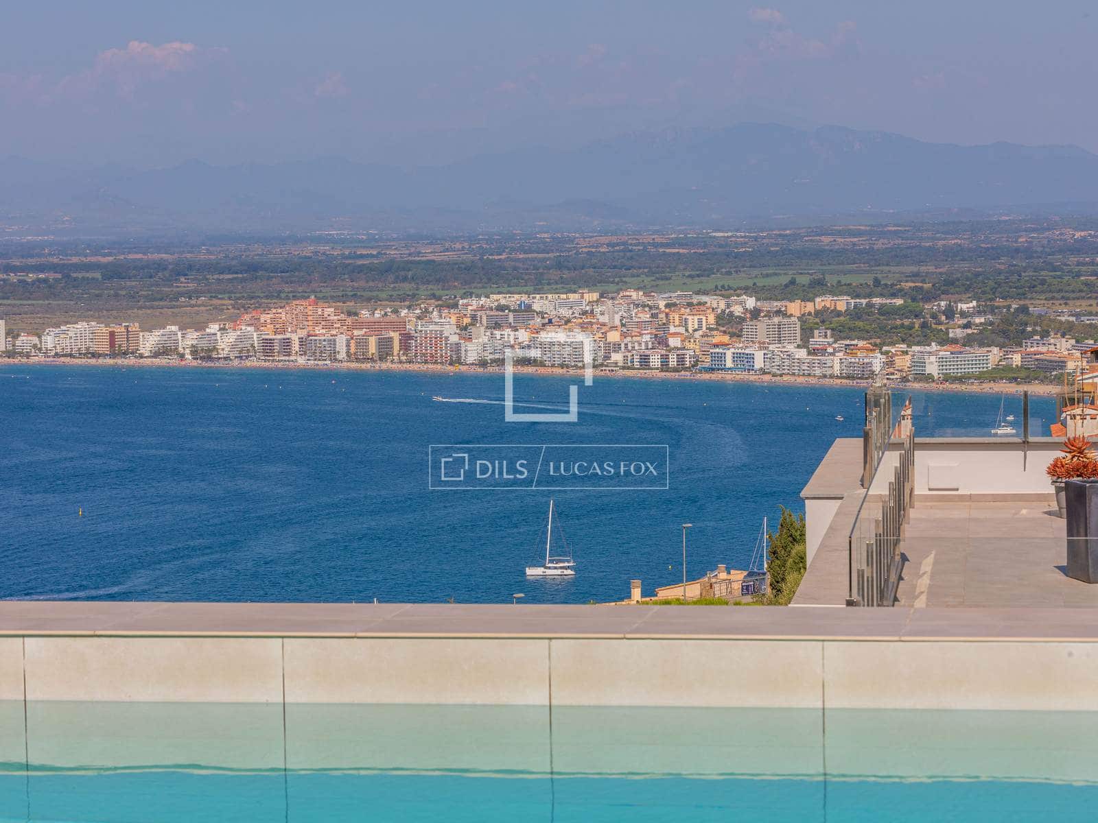 7 bedroom Villa for sale in Roses with pool garage - € 1,495,000 (Ref: 10016969)