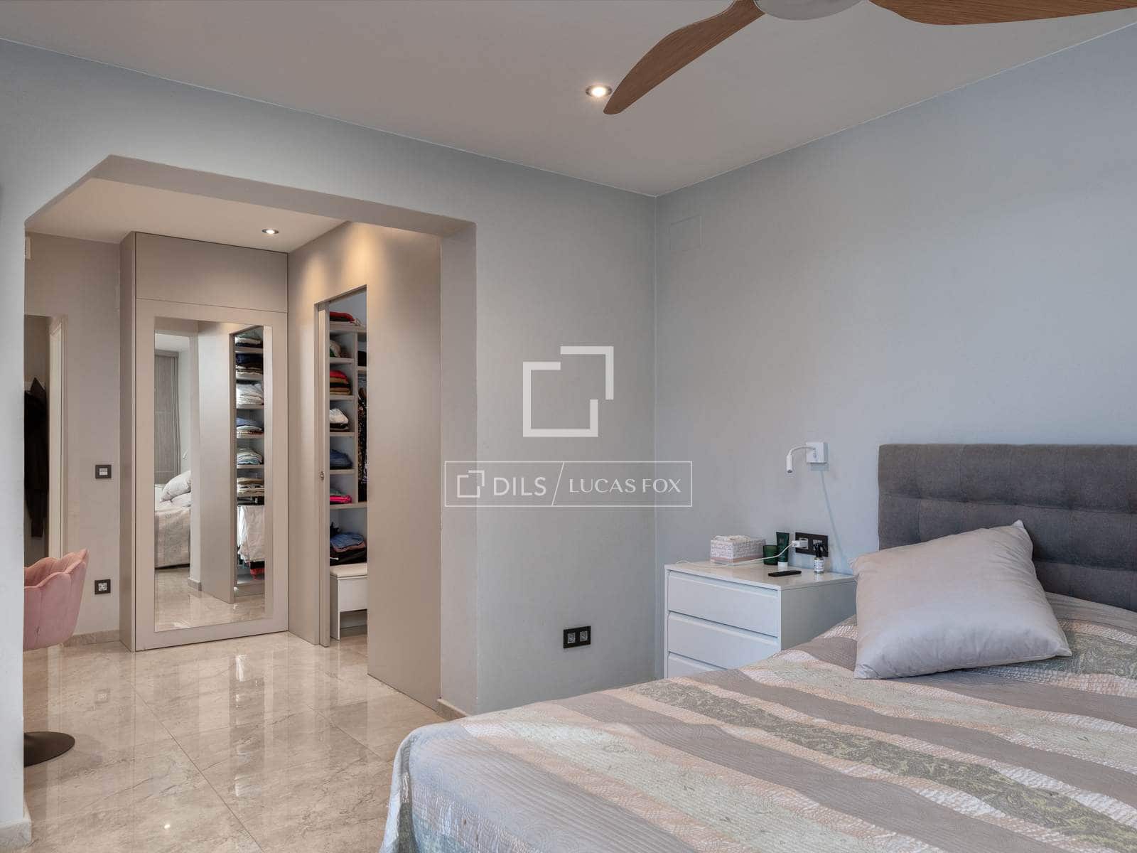 7 bedroom Villa for sale in Roses with pool garage - € 1,495,000 (Ref: 10016969)