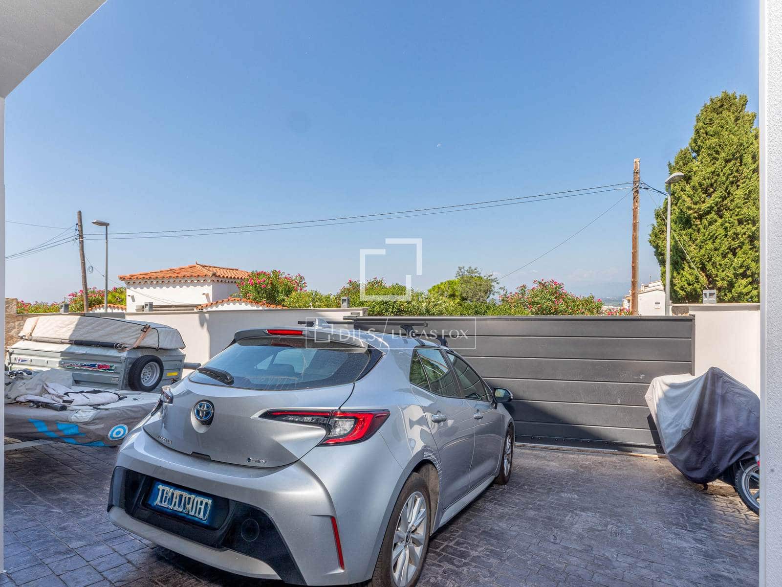 7 bedroom Villa for sale in Roses with pool garage - € 1,495,000 (Ref: 10016969)
